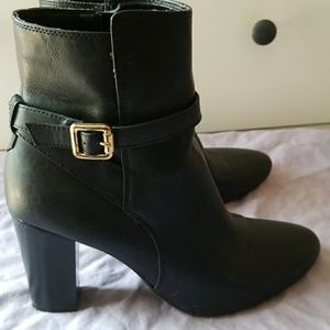 Black Ankle Booties w/buckle